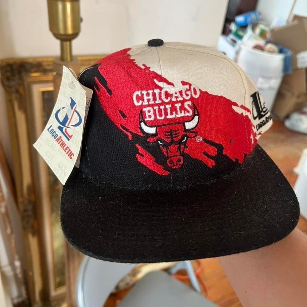 1990s Chicago Bulls Logo Athletic "Splash" vintage SnapBack hat